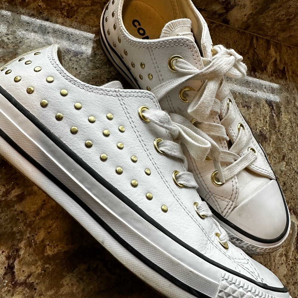 White Converse shoes gold stud women’s 6 1/2 6.5